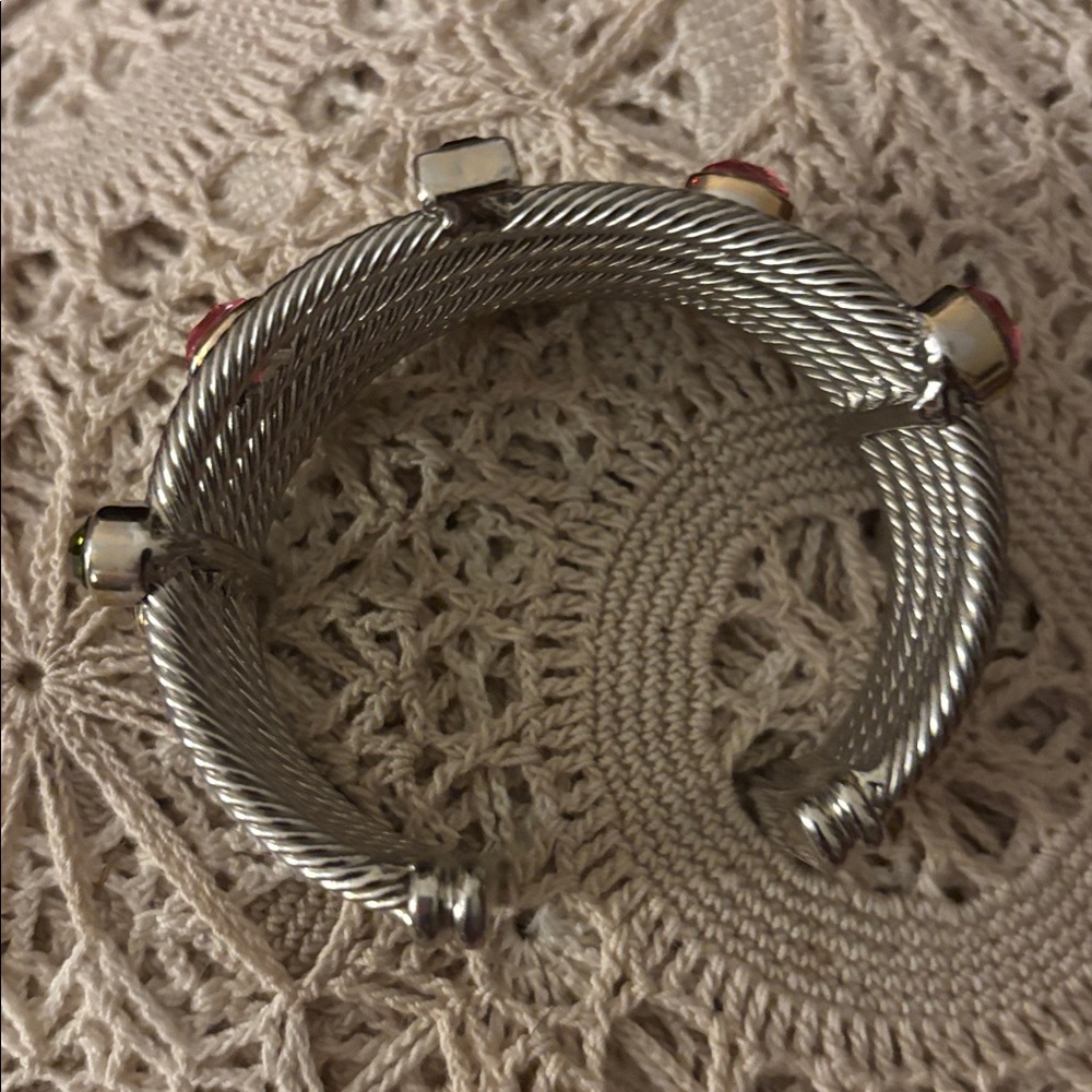 Gorgeous silver plate cable cuff bracelet with multi colored stones. - Picture 4 of 11